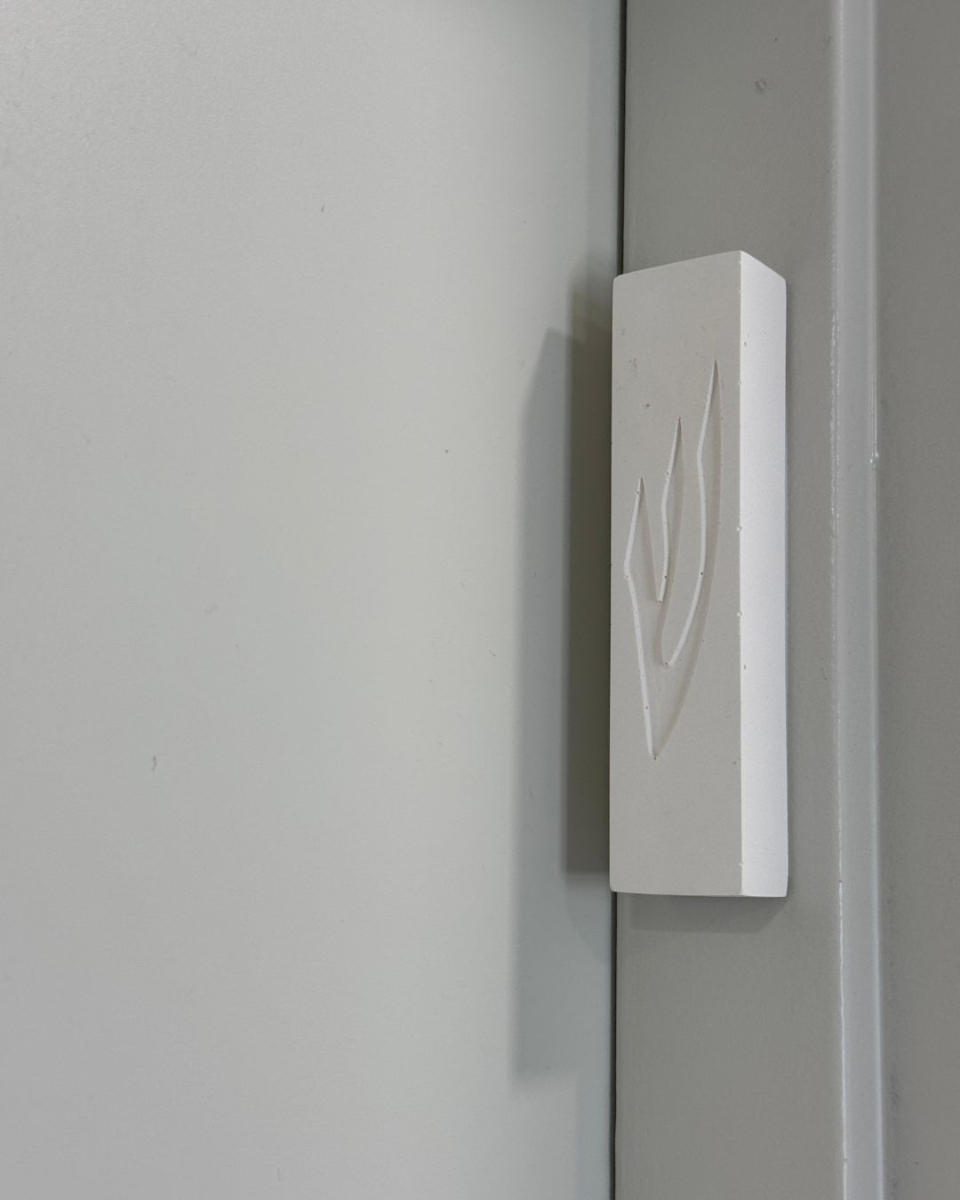 4 בית מזוזה מבטון בעבות-יד