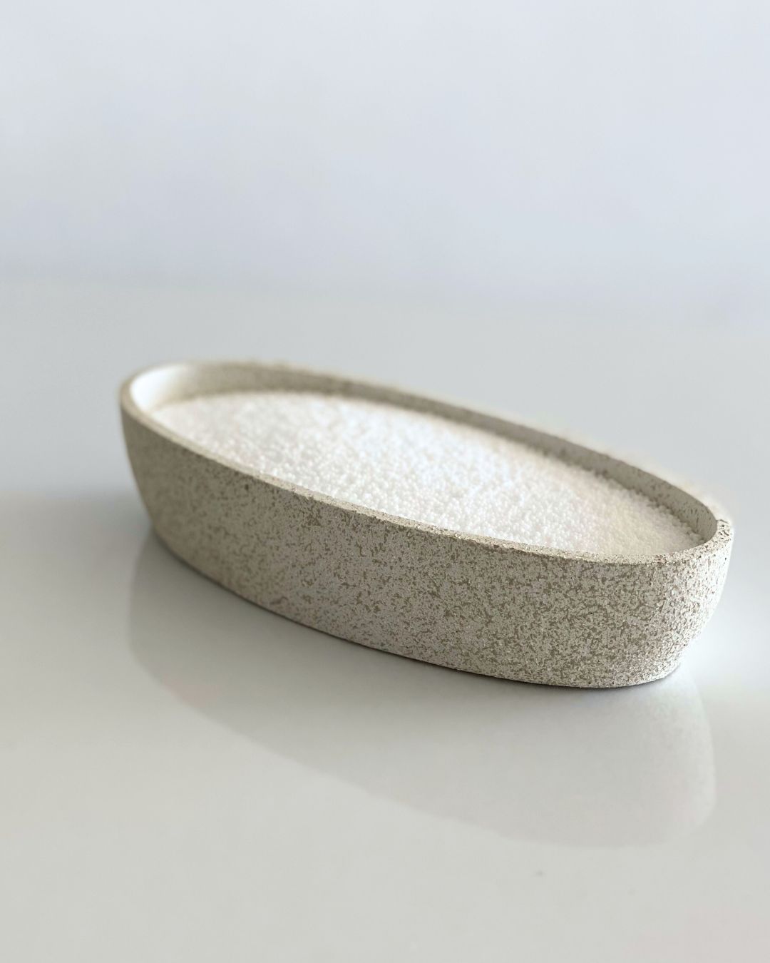 1 כלי דקורטיבי מבטון בעבודת-יד