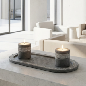 סט מהודר של מגש ופמוטים לנרות שבת עם ברכת הדלקת נרות שבת על המגש